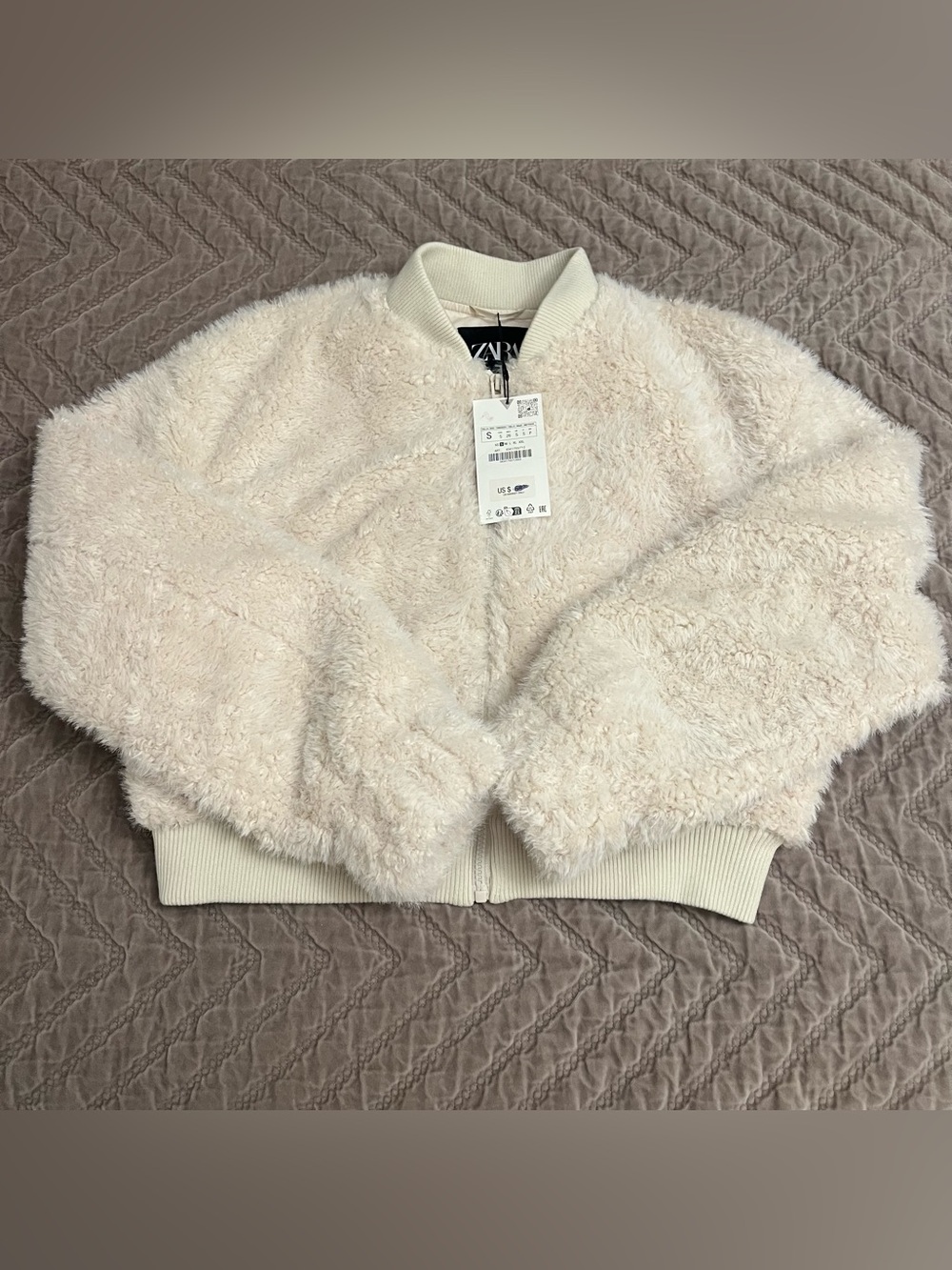 Zara Cream Faux Fur Cropped Teddy Bomber Jacket Zip Up Fleece Size S